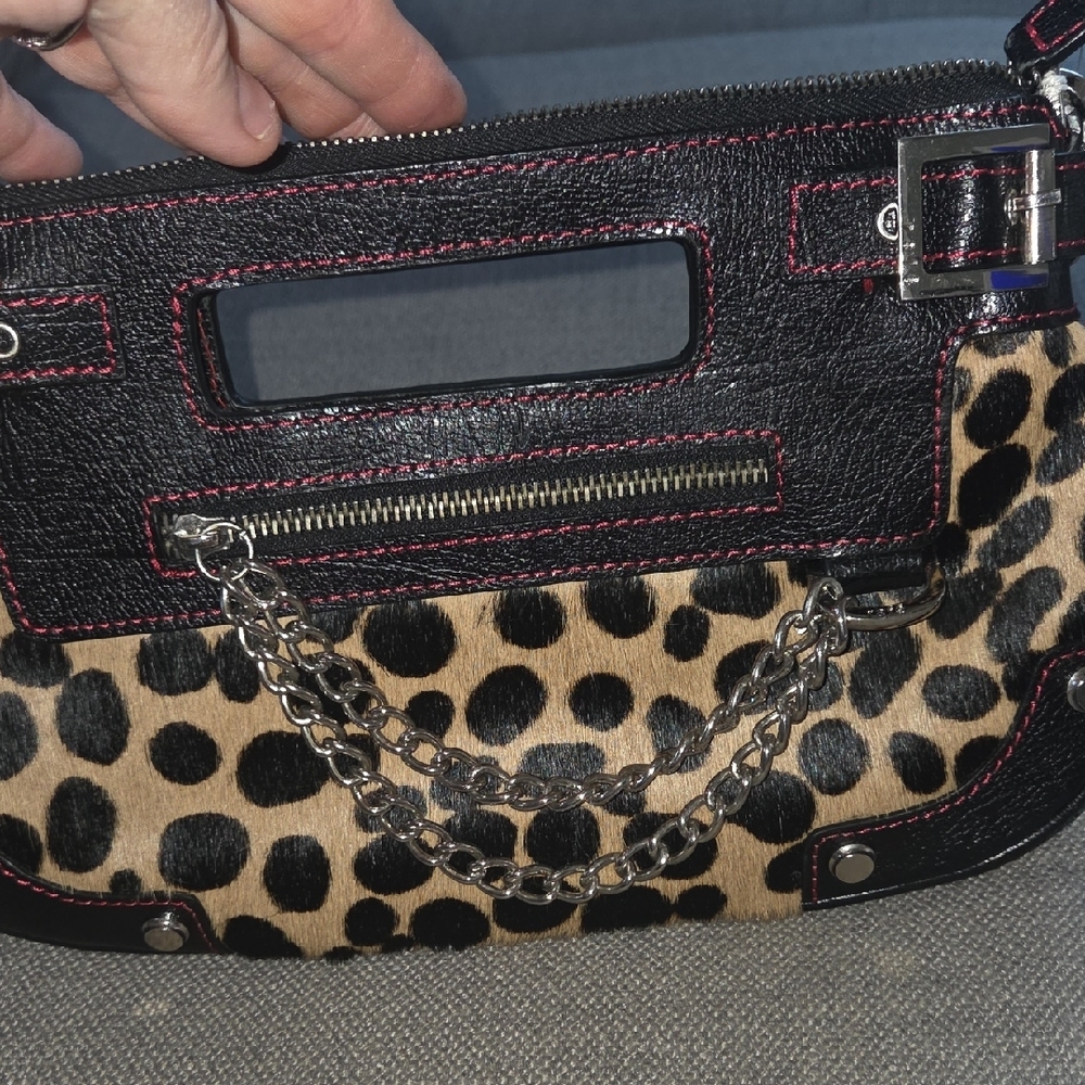 Easy Spirit Animal Print Clutch with Black Accents - Picture 7 of 9